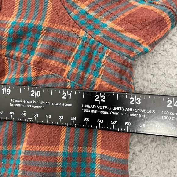 Duluth Trading Co Flannel Shirt Women XL Plaid Swingin' Pocket Button Front - Picture 7 of 9